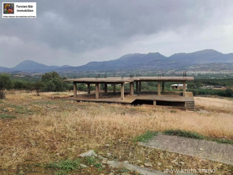 Pombia Kreta, Pompia Rohbau 240m²Wfl. auf einem 6.000 m² Grundstück Haus kaufen